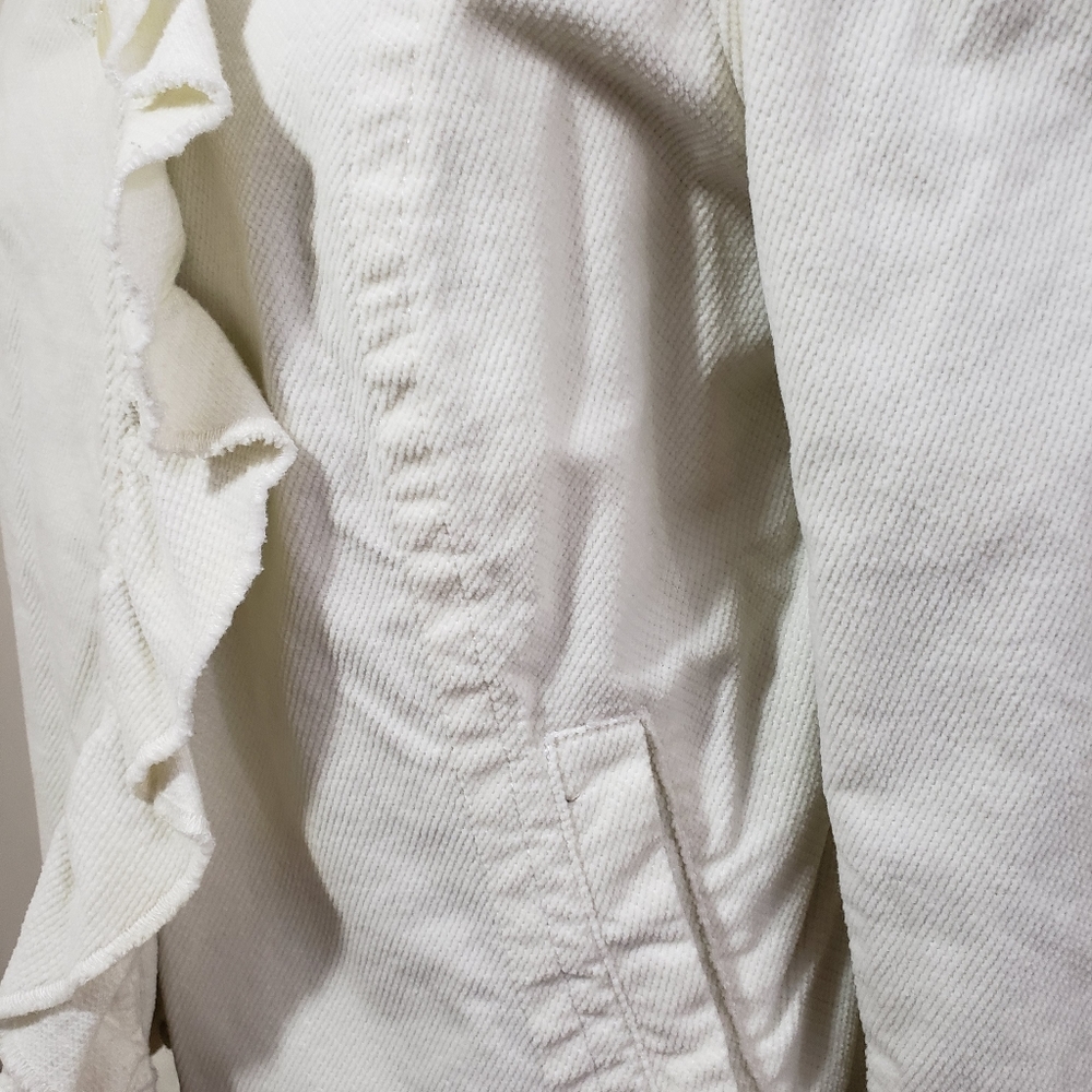 Lux Ruffle Jacket - Picture 8 of 8